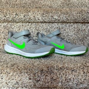 Preschool Nike Revolution 6 - Gray